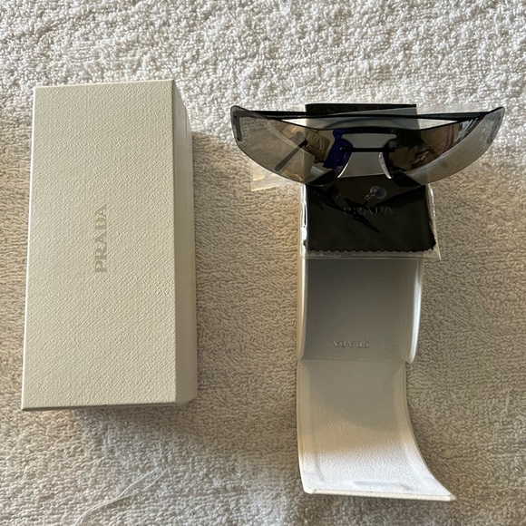 AUTHENTIC PRADA SUNGLASSES… 120 TEMPLE… NEW WITH TAGS… - Picture 3 of 13